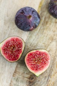 Honey-Roasted-Figs-with-Greek-Yogurt-1