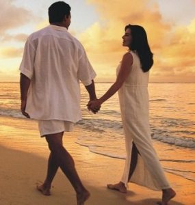 Beach.Love_.Couple.1